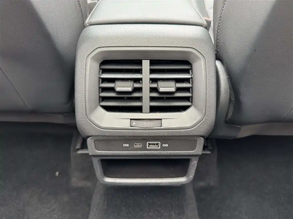 Volkswagen Tharu — фото 24