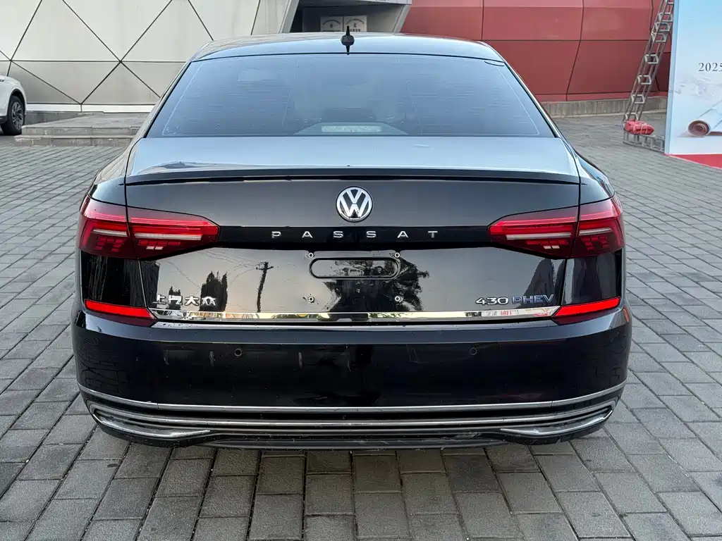 Volkswagen Passat PHEV — фото 5