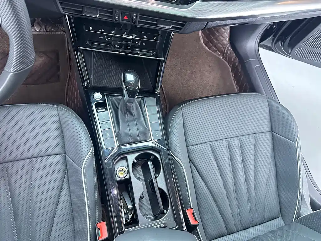 Volkswagen Passat — фото 9