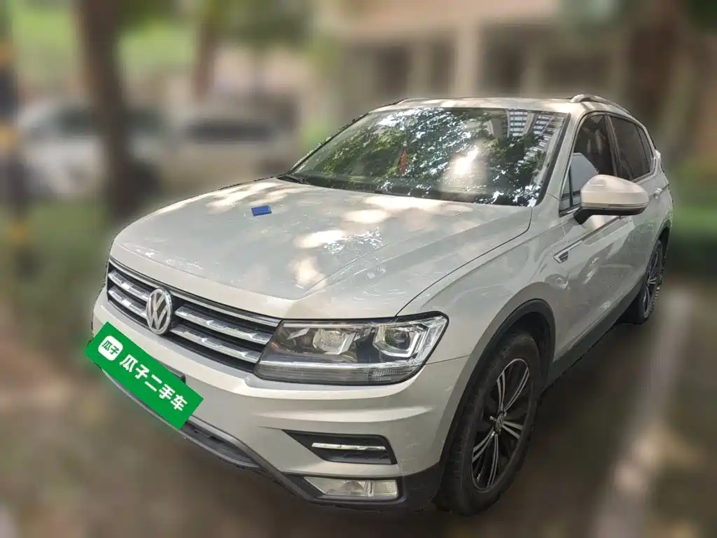 Volkswagen Tiguan L — фото 2