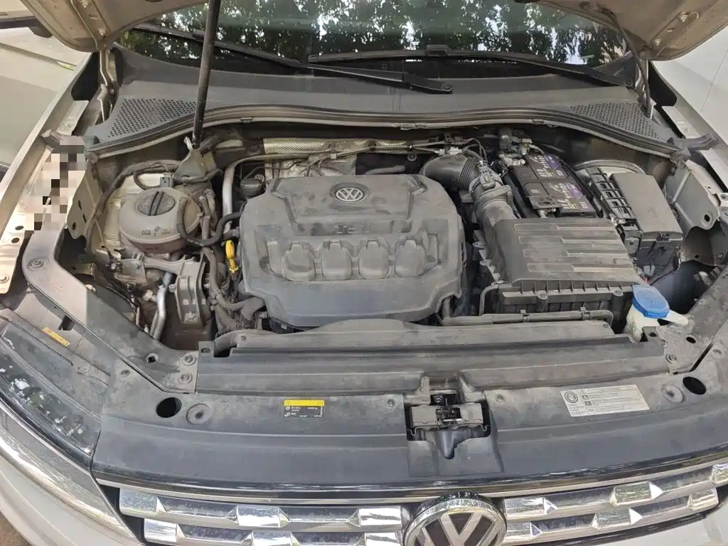 Volkswagen Tiguan L — фото 11