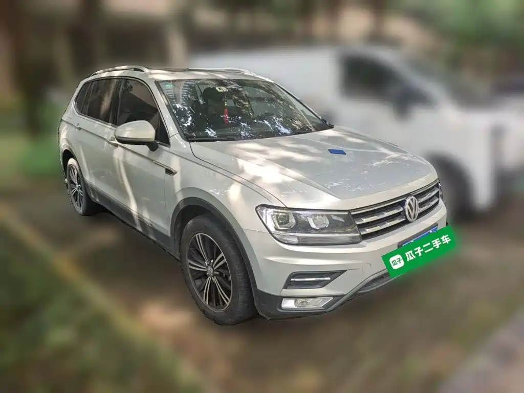 Volkswagen Tiguan L — фото 24
