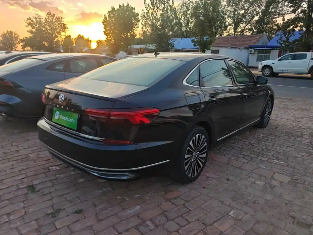 Volkswagen Passat — фото 7