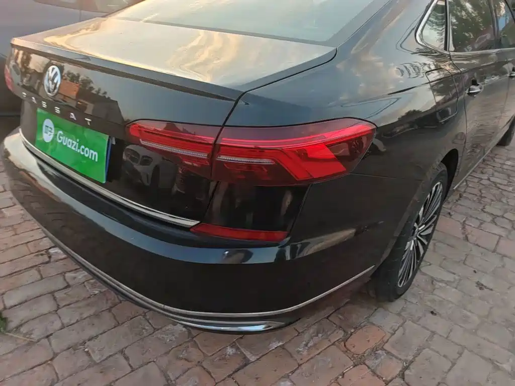Volkswagen Passat — фото 8