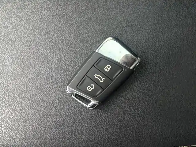 Volkswagen Passat — фото 11