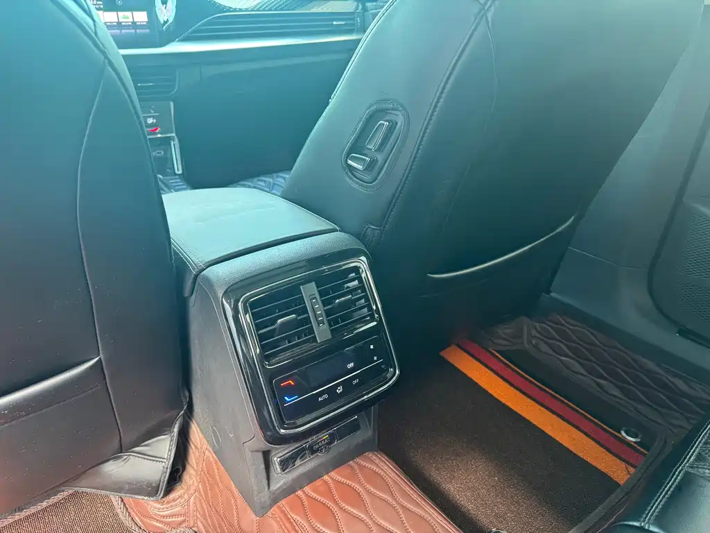 Volkswagen Passat — фото 6