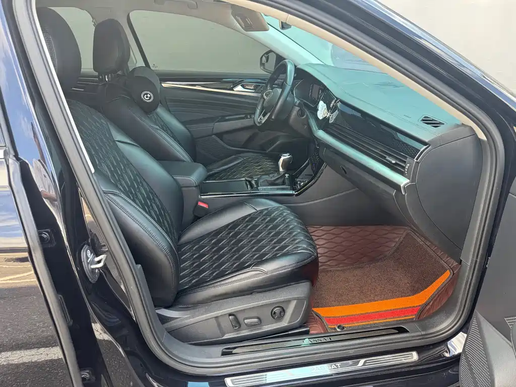 Volkswagen Passat — фото 8