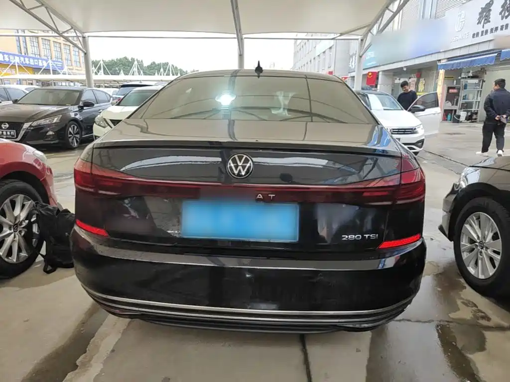 Volkswagen Passat — фото 6