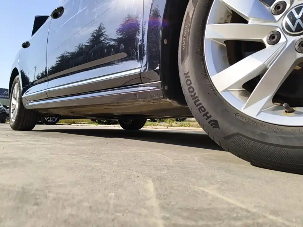 Volkswagen Passat — фото 21