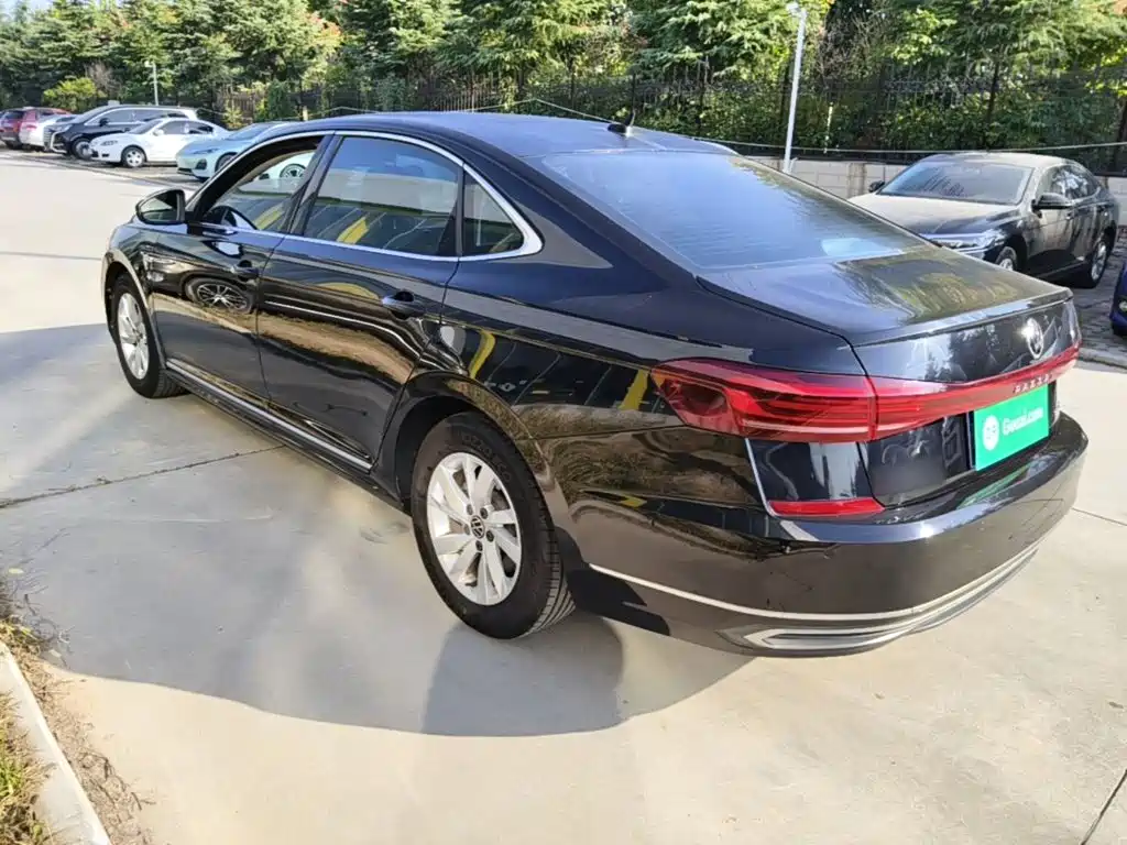 Volkswagen Passat — фото 5