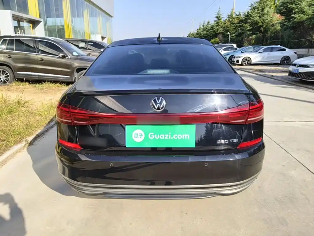 Volkswagen Passat — фото 6