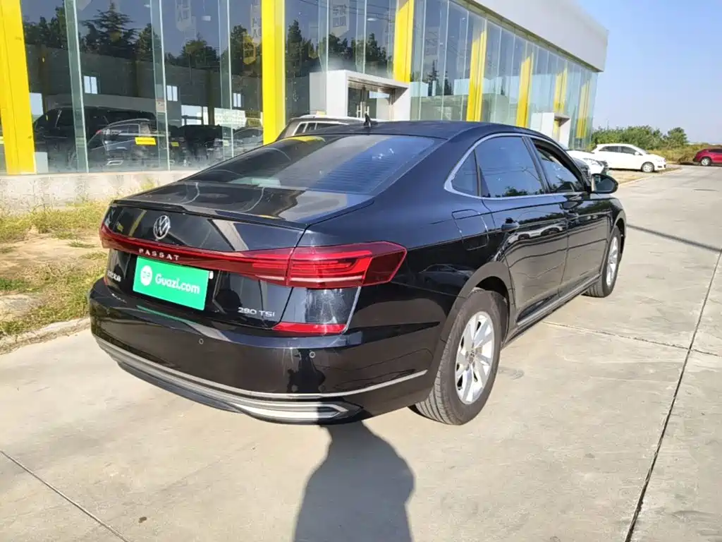 Volkswagen Passat — фото 7
