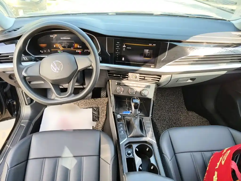 Volkswagen Passat — фото 10
