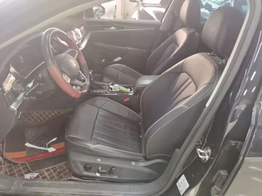Volkswagen Passat — фото 15