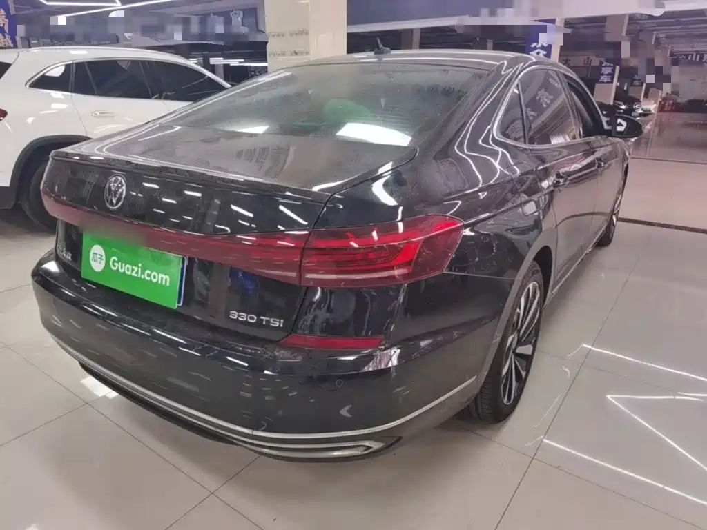Volkswagen Passat — фото 7