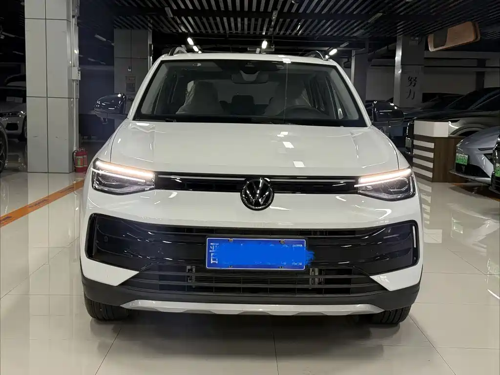 Volkswagen Tharu — фото 2