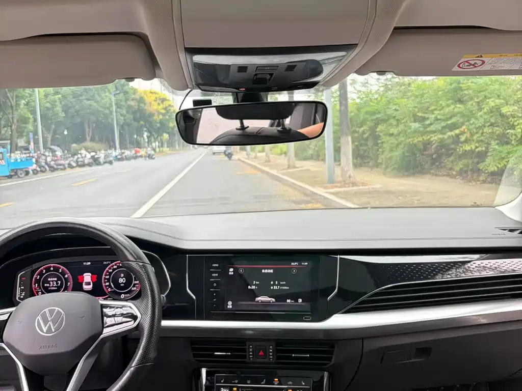 Volkswagen Passat — фото 4