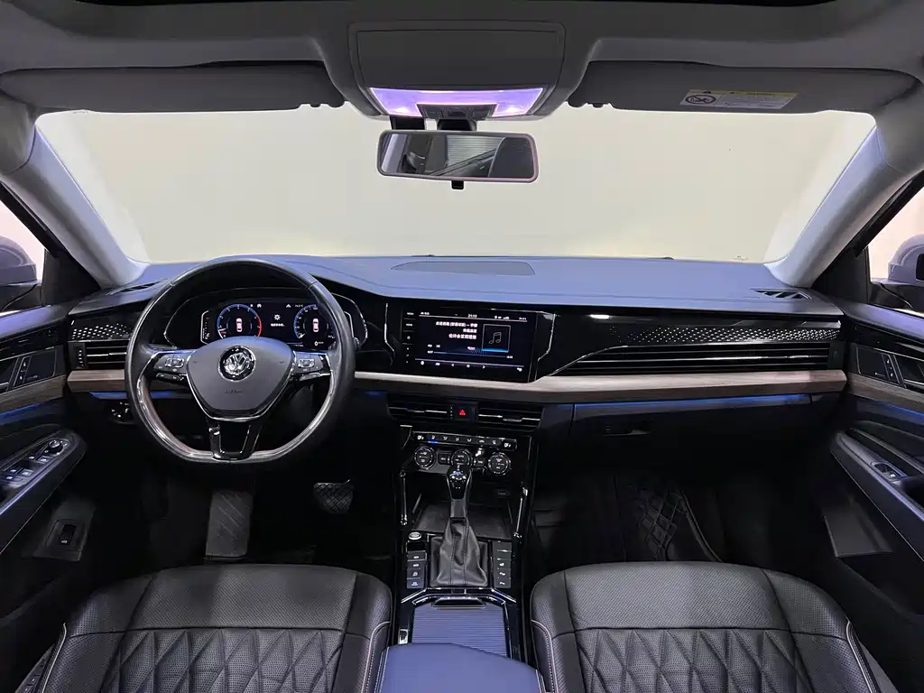 Volkswagen Passat — фото 9