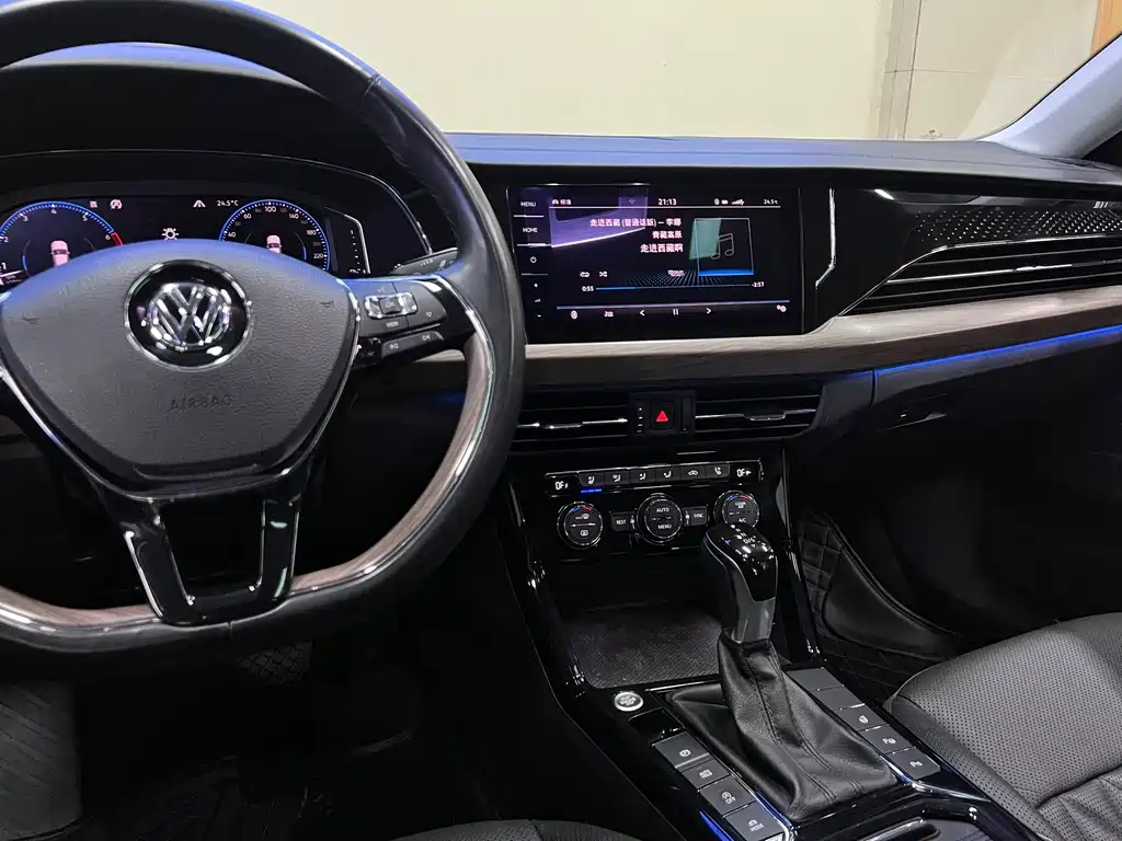 Volkswagen Passat — фото 10