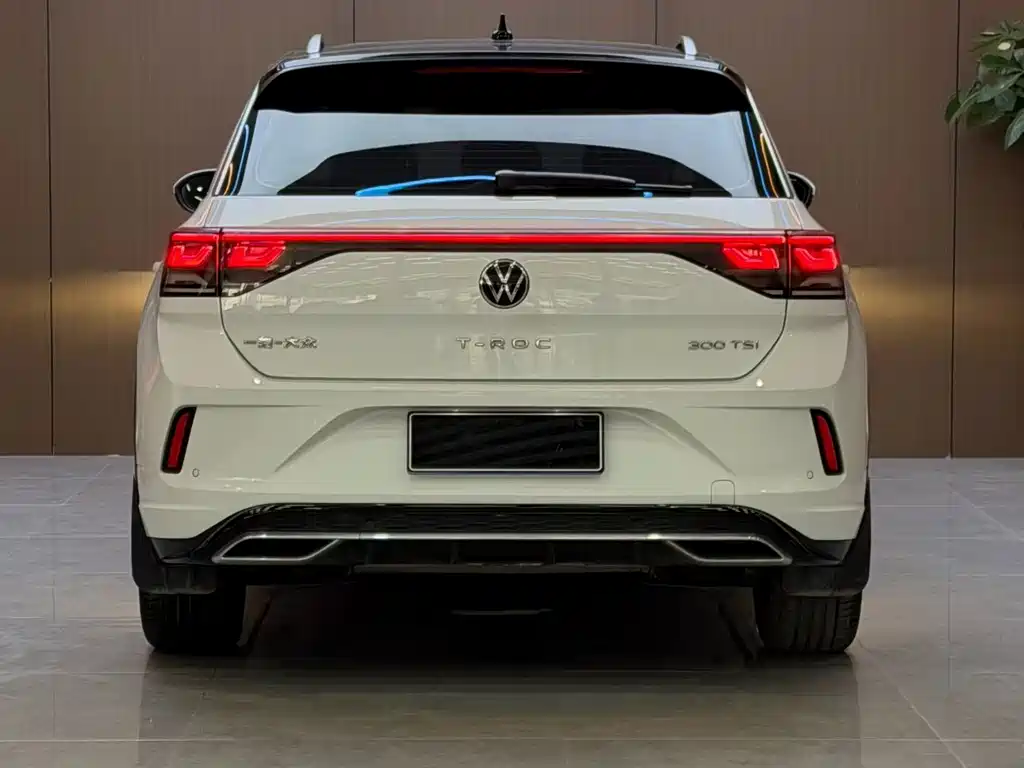 Volkswagen T-Roc — фото 5