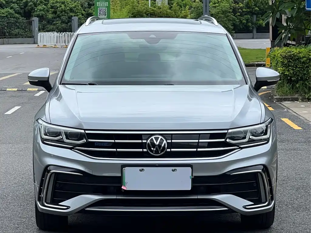 Volkswagen Tiguan L PHEV — фото 2