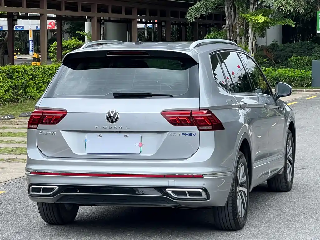 Volkswagen Tiguan L PHEV — фото 14