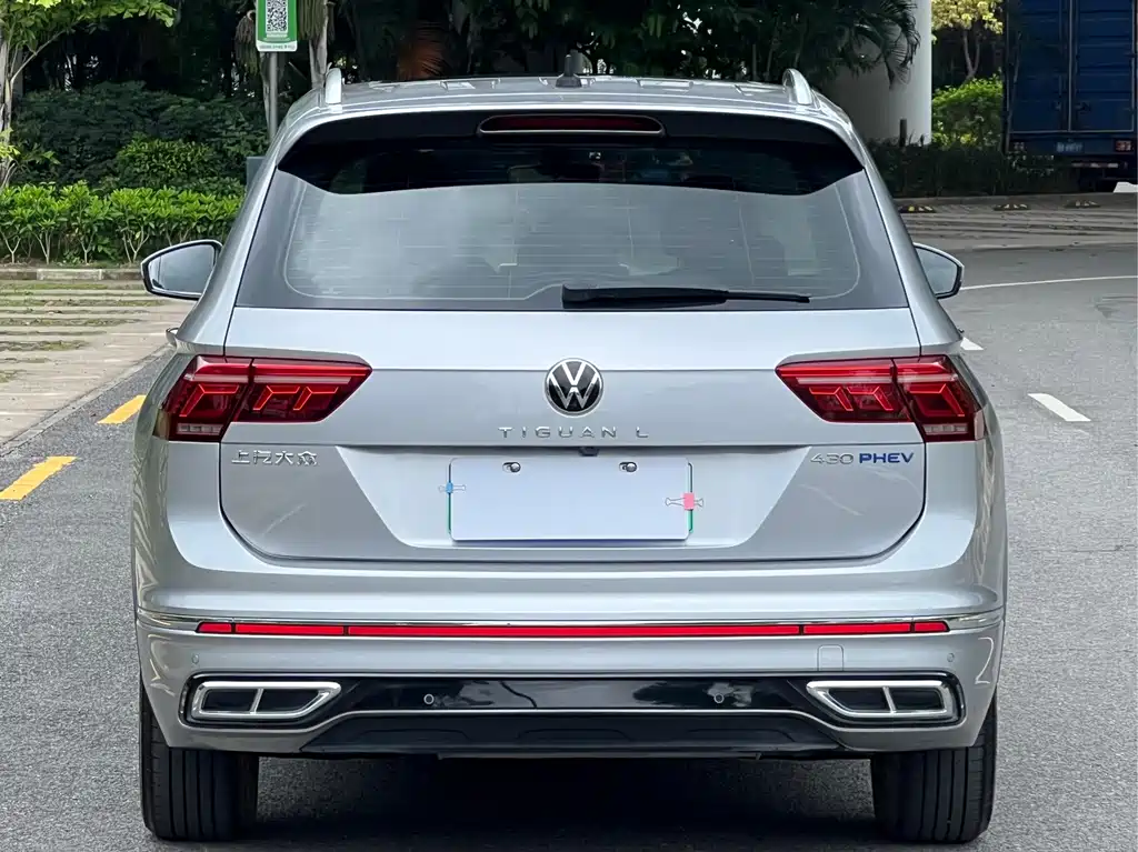 Volkswagen Tiguan L PHEV — фото 15