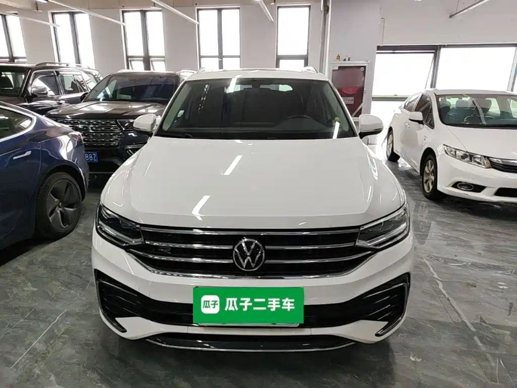 Volkswagen Tiguan L — фото 3