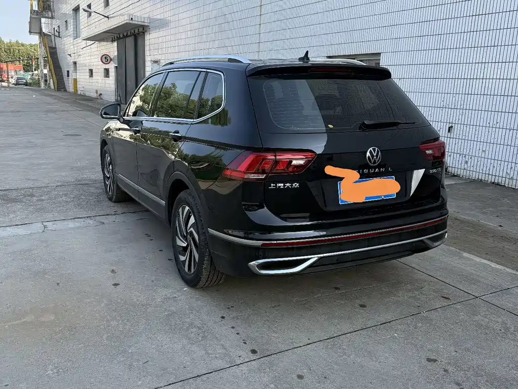 Volkswagen Tiguan L — фото 7