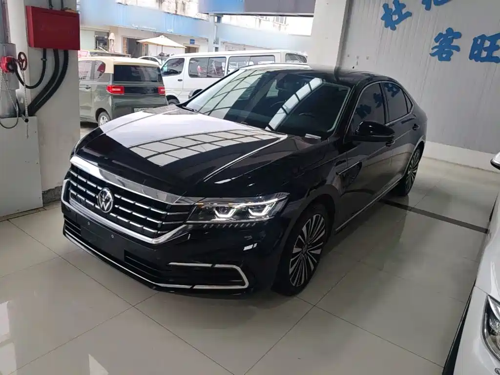 Volkswagen Passat — фото 2