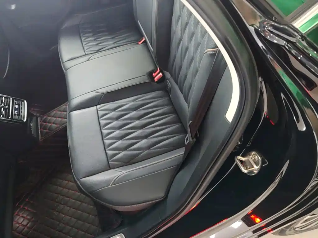 Volkswagen Passat — фото 17