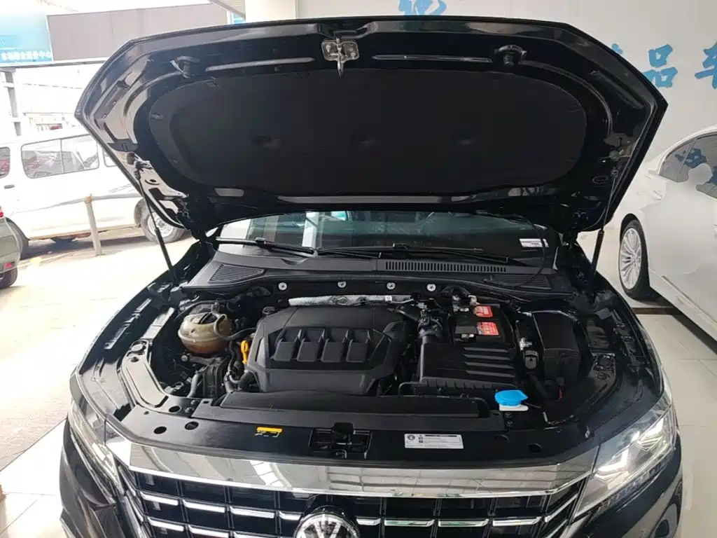 Volkswagen Passat — фото 20