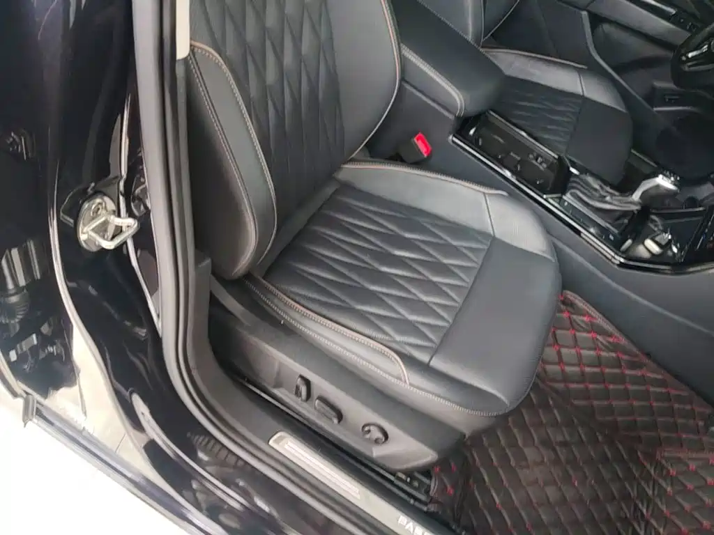 Volkswagen Passat — фото 25