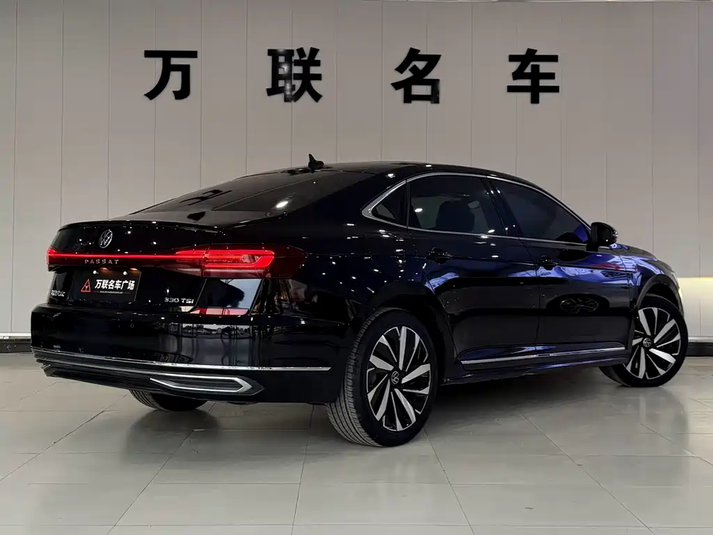 Volkswagen Passat — фото 8