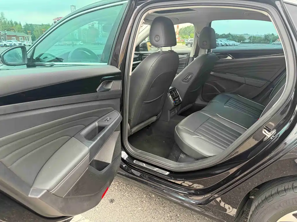 Volkswagen Passat — фото 15