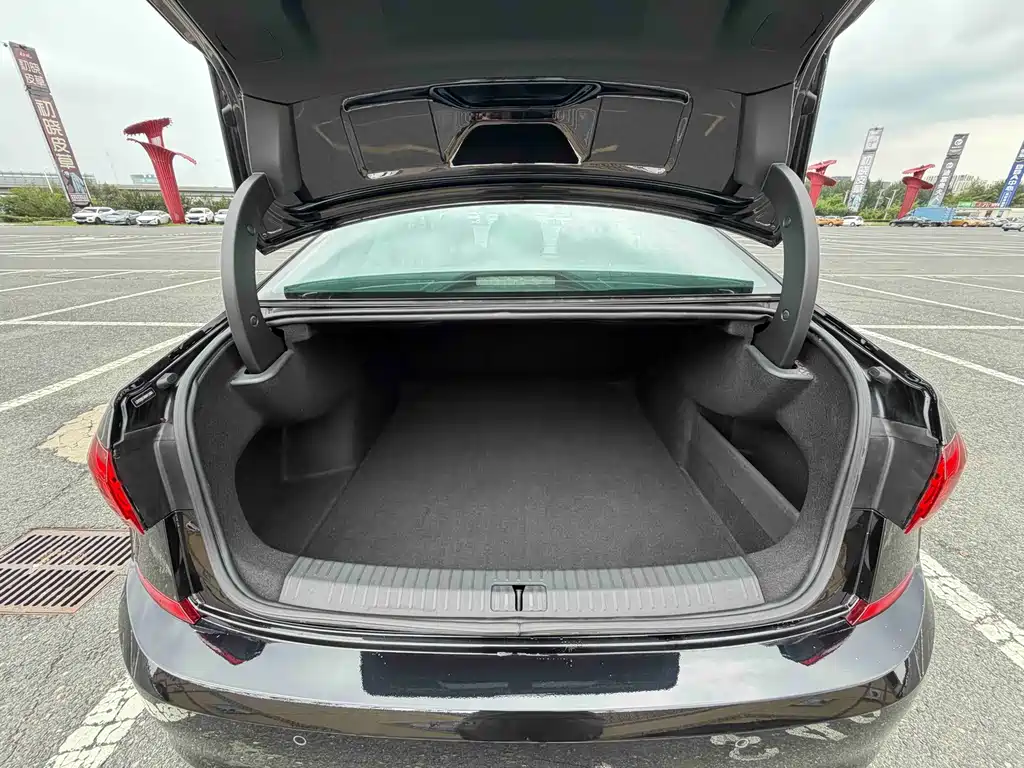 Volkswagen Passat — фото 20