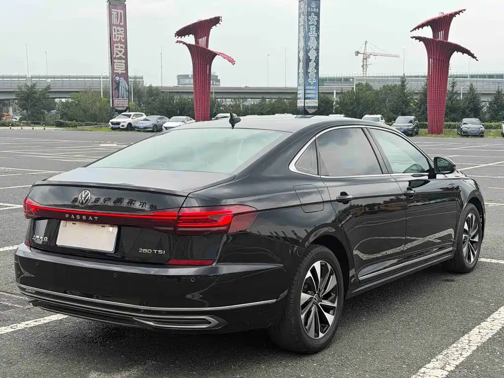 Volkswagen Passat — фото 4