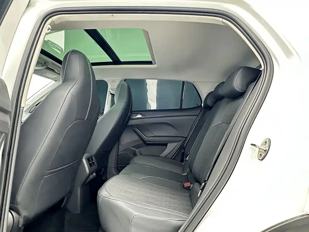 Volkswagen T-Cross — фото 5