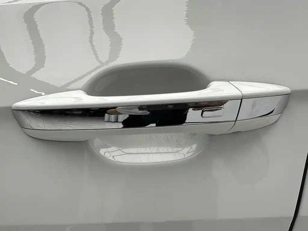 Volkswagen T-Cross — фото 10