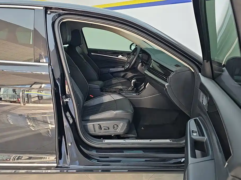 Volkswagen Passat — фото 8