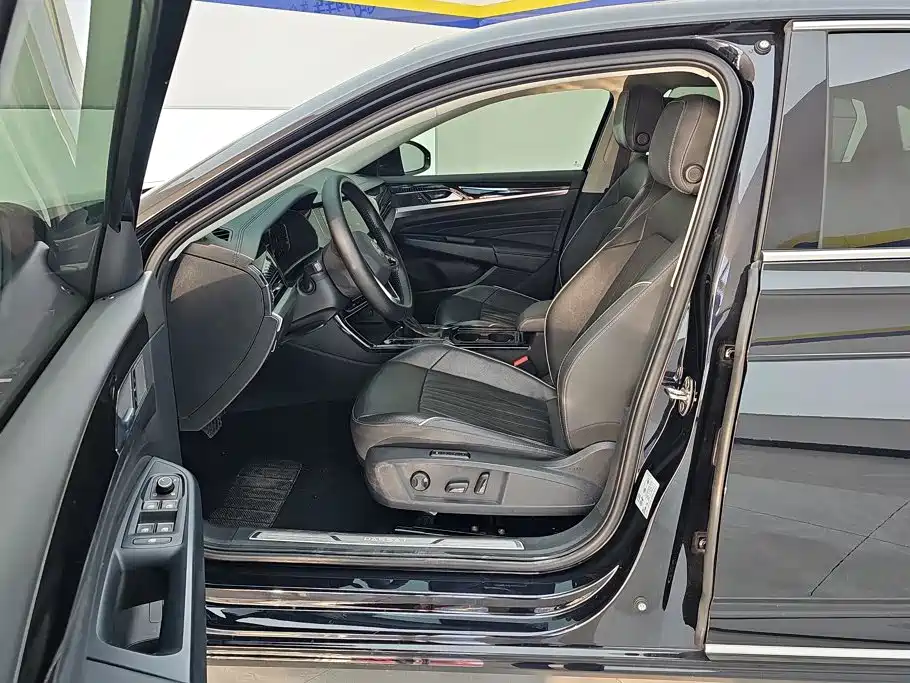 Volkswagen Passat — фото 9
