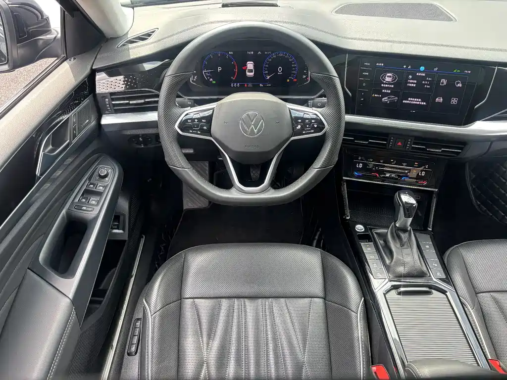 Volkswagen Passat — фото 13