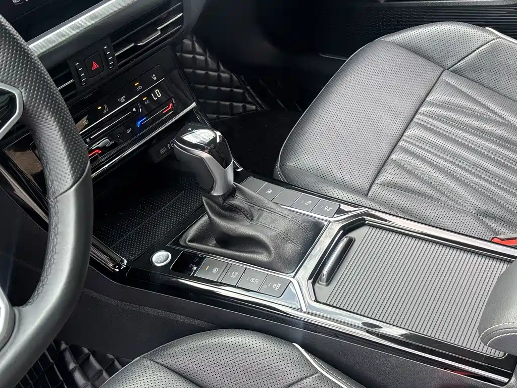 Volkswagen Passat — фото 17
