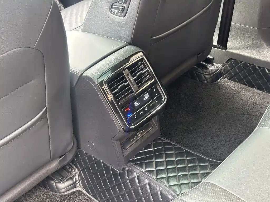 Volkswagen Passat — фото 19