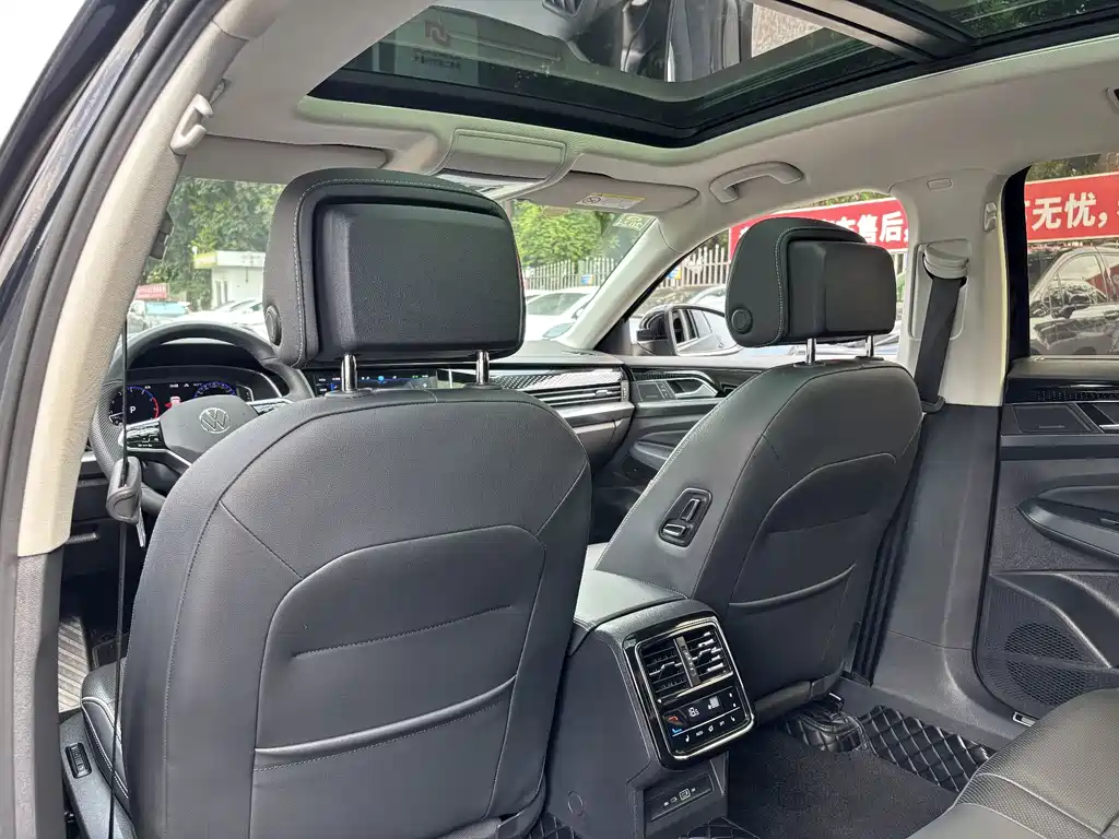 Volkswagen Passat — фото 22