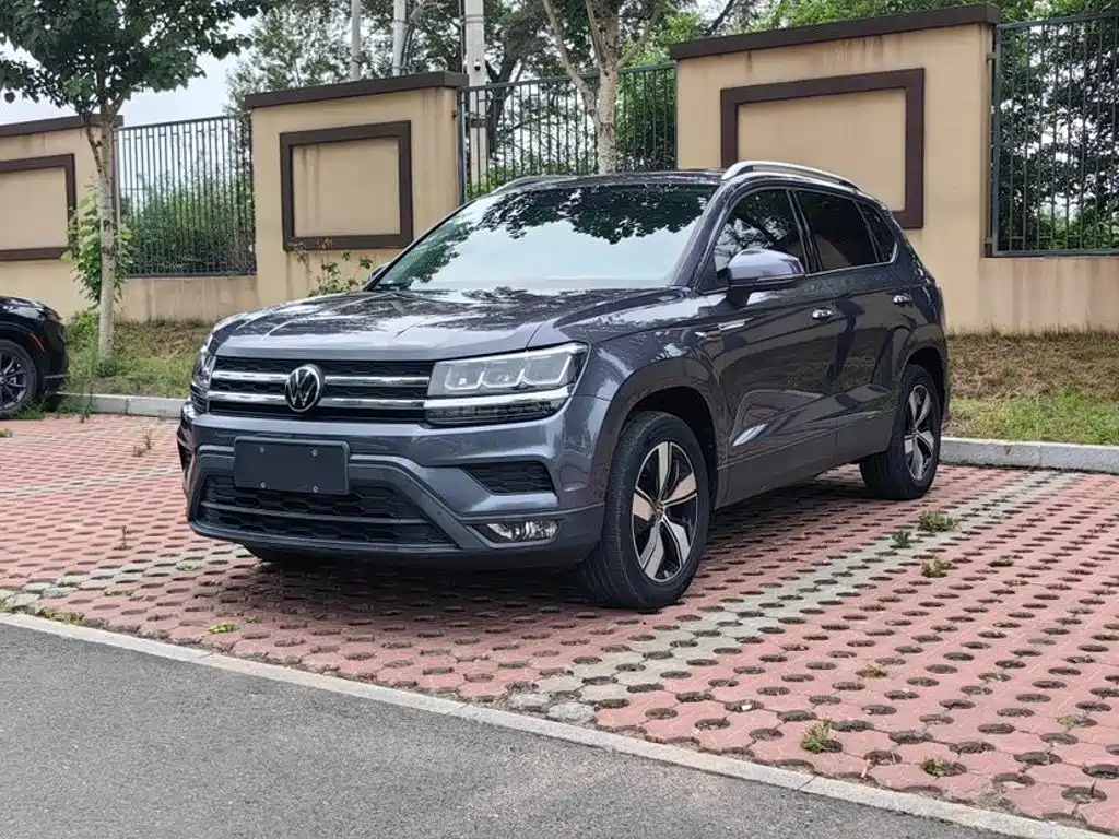 Volkswagen Tharu