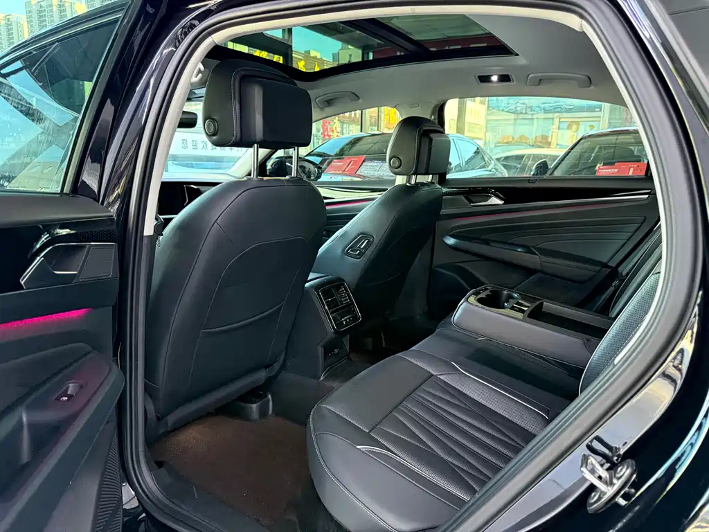 Volkswagen Passat — фото 6