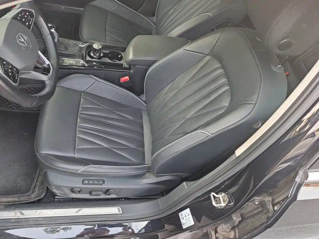 Volkswagen Passat — фото 15