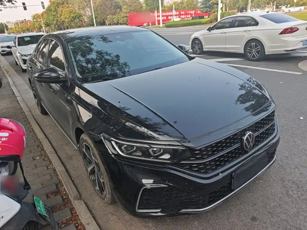 Volkswagen Passat — фото 4