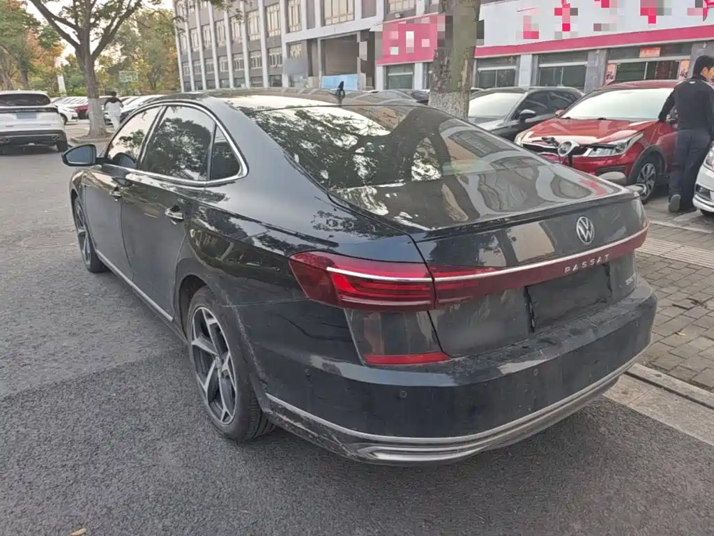 Volkswagen Passat — фото 5